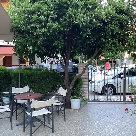 Aparthotel Alexandros Kamena Vourla Exterior foto