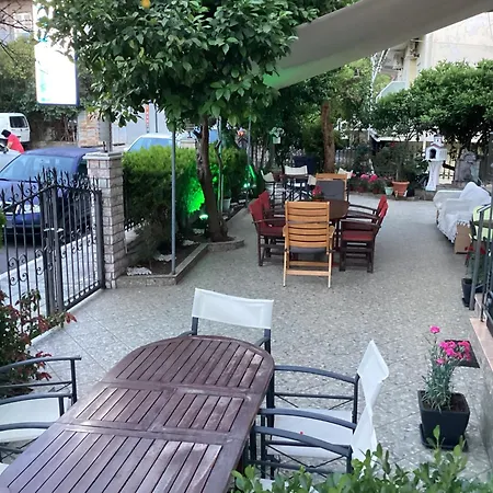 Aparthotel Alexandros Kamena Vourla Exterior foto