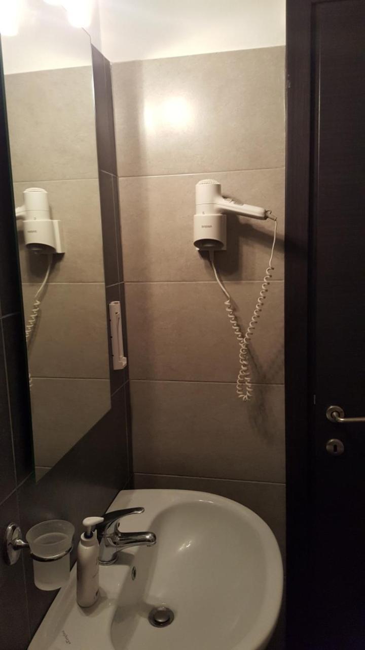Alexandros Aparthotel